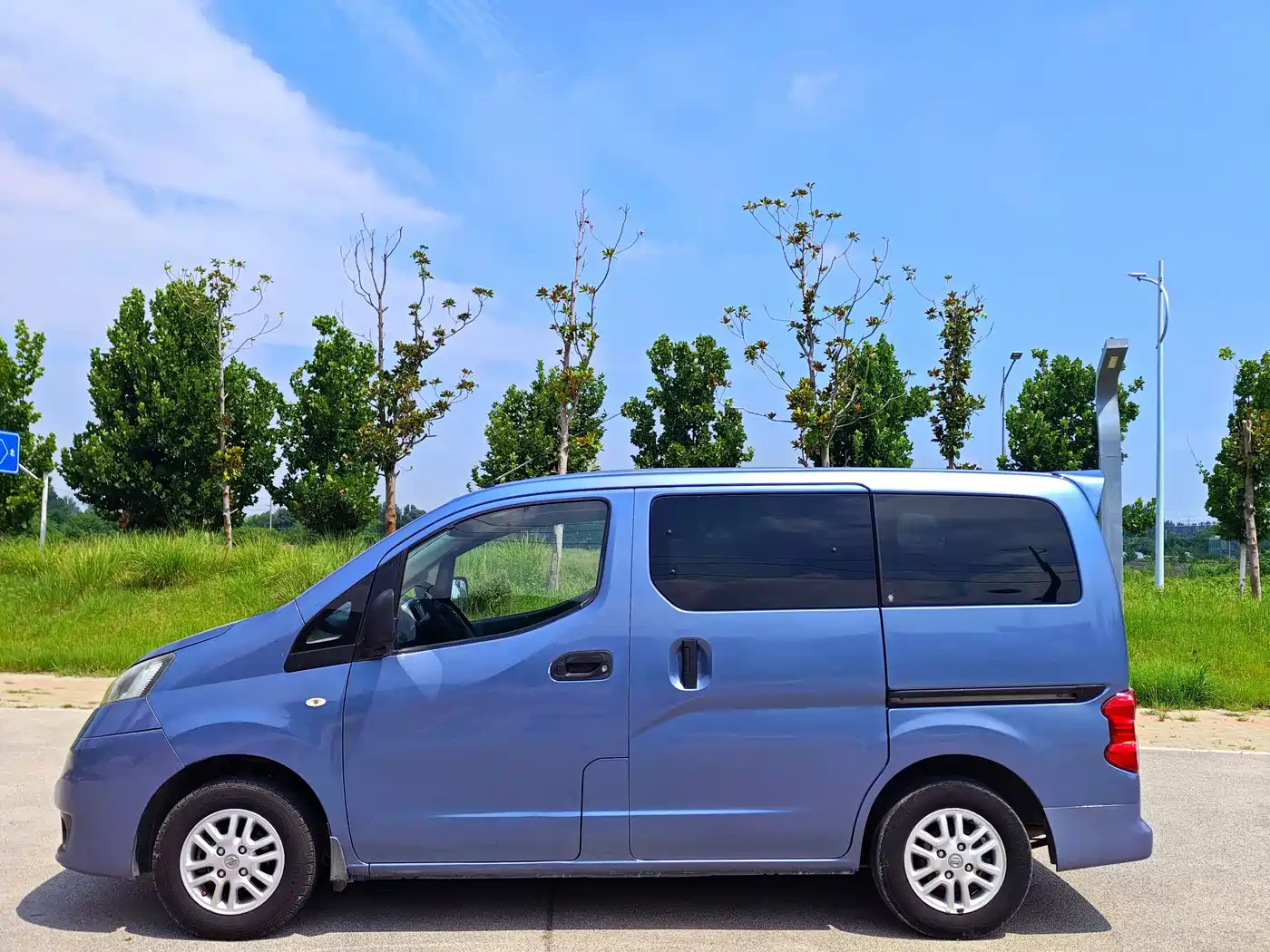 Nissan NV200 2013 2013 1.6L Premium (China IV)