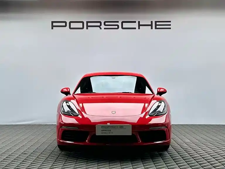 Porsche 718 2016 Cayman 2.0T фото 2