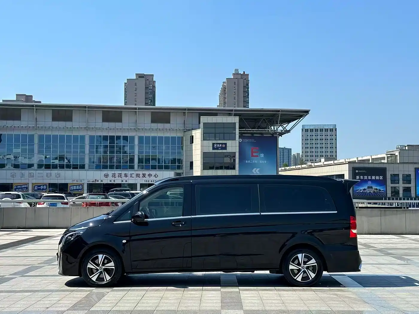 Mercedes-Benz Vito 2024 2.0T Elite Edition 7-Seater фото 5
