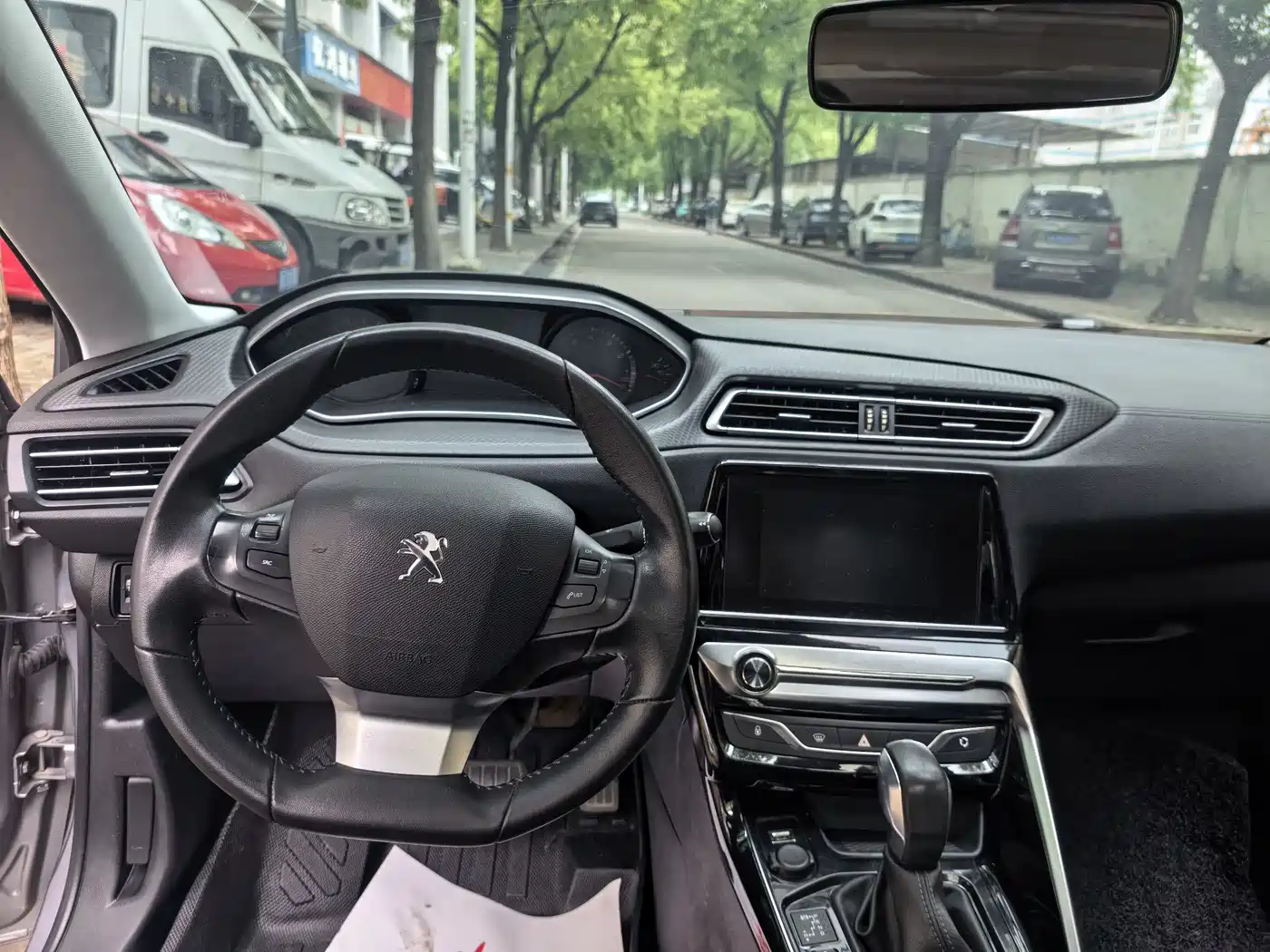 Peugeot 308 2016 1.6L Automatic Fashion фото 6