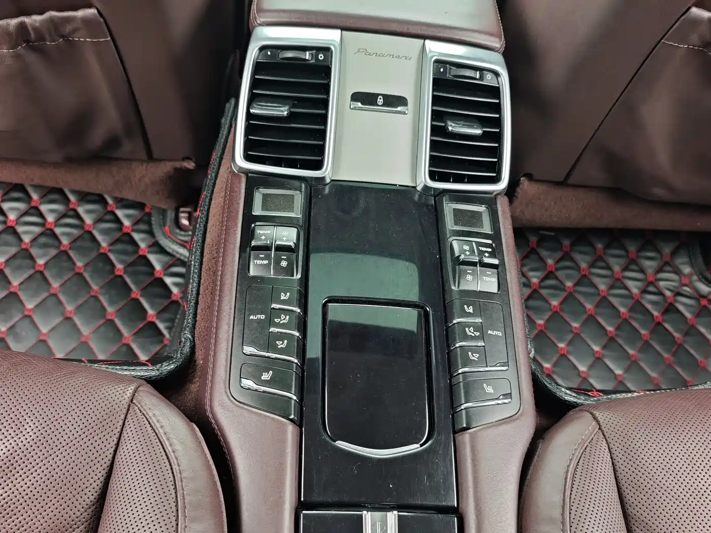 Porsche Panamera 2010 Panamera 4 3.6L фото 13