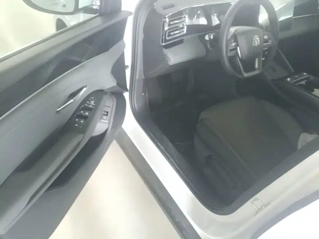 BYD Qin L 2026 2026 DM-i 128KM Progressive