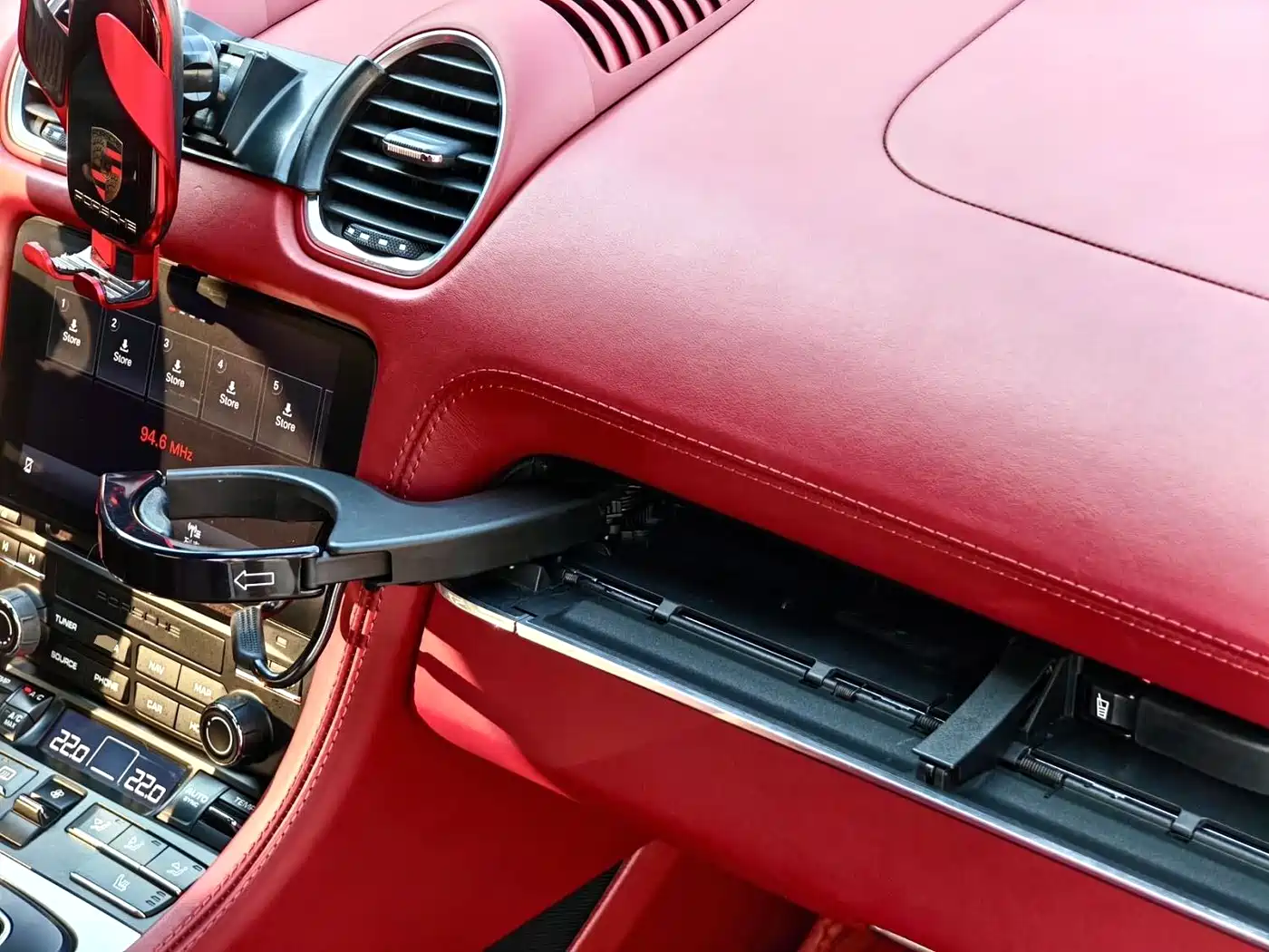 Porsche 718 2018 Cayman 2.0T фото 5