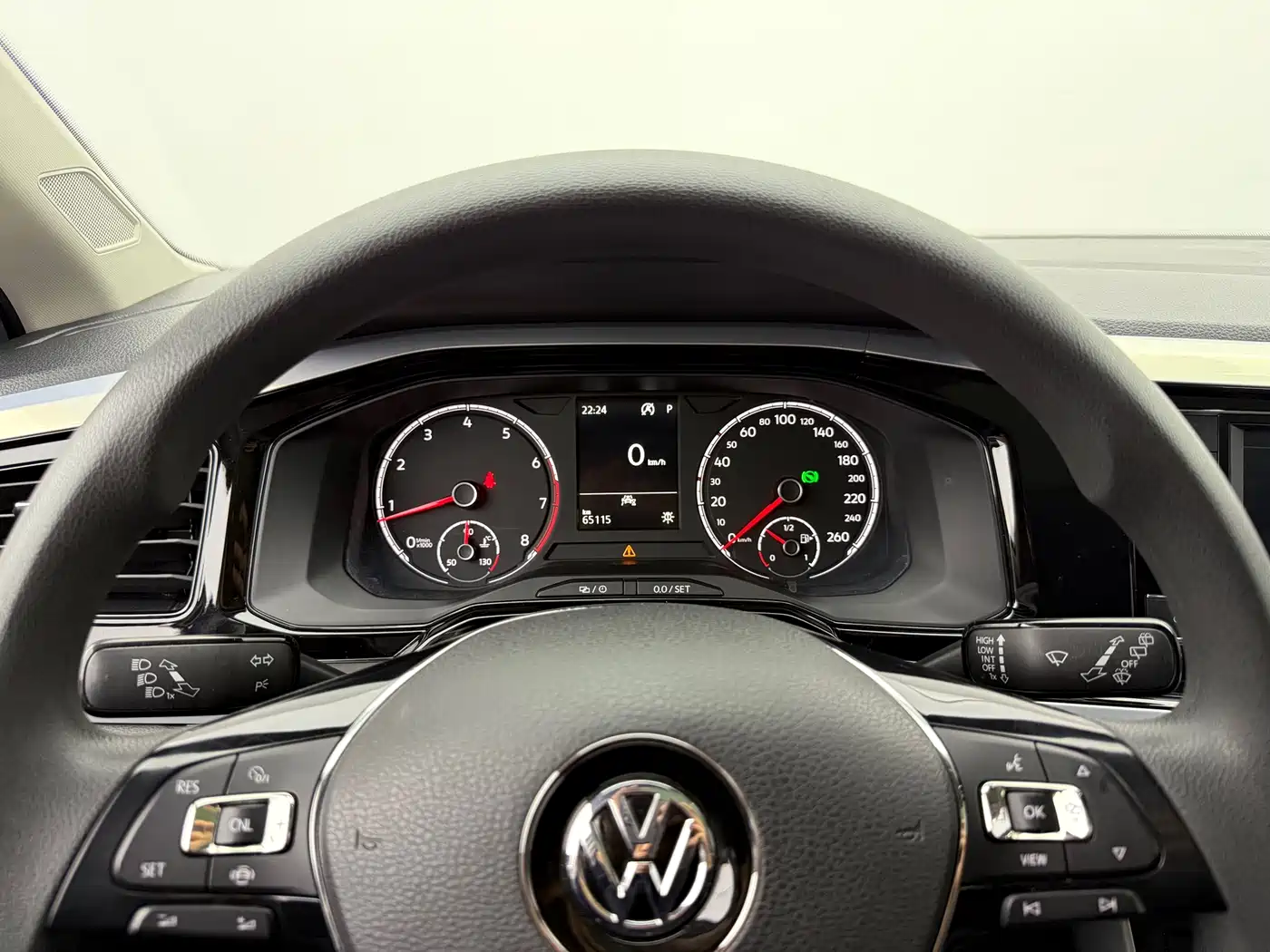 VOLKSWAGEN POLO