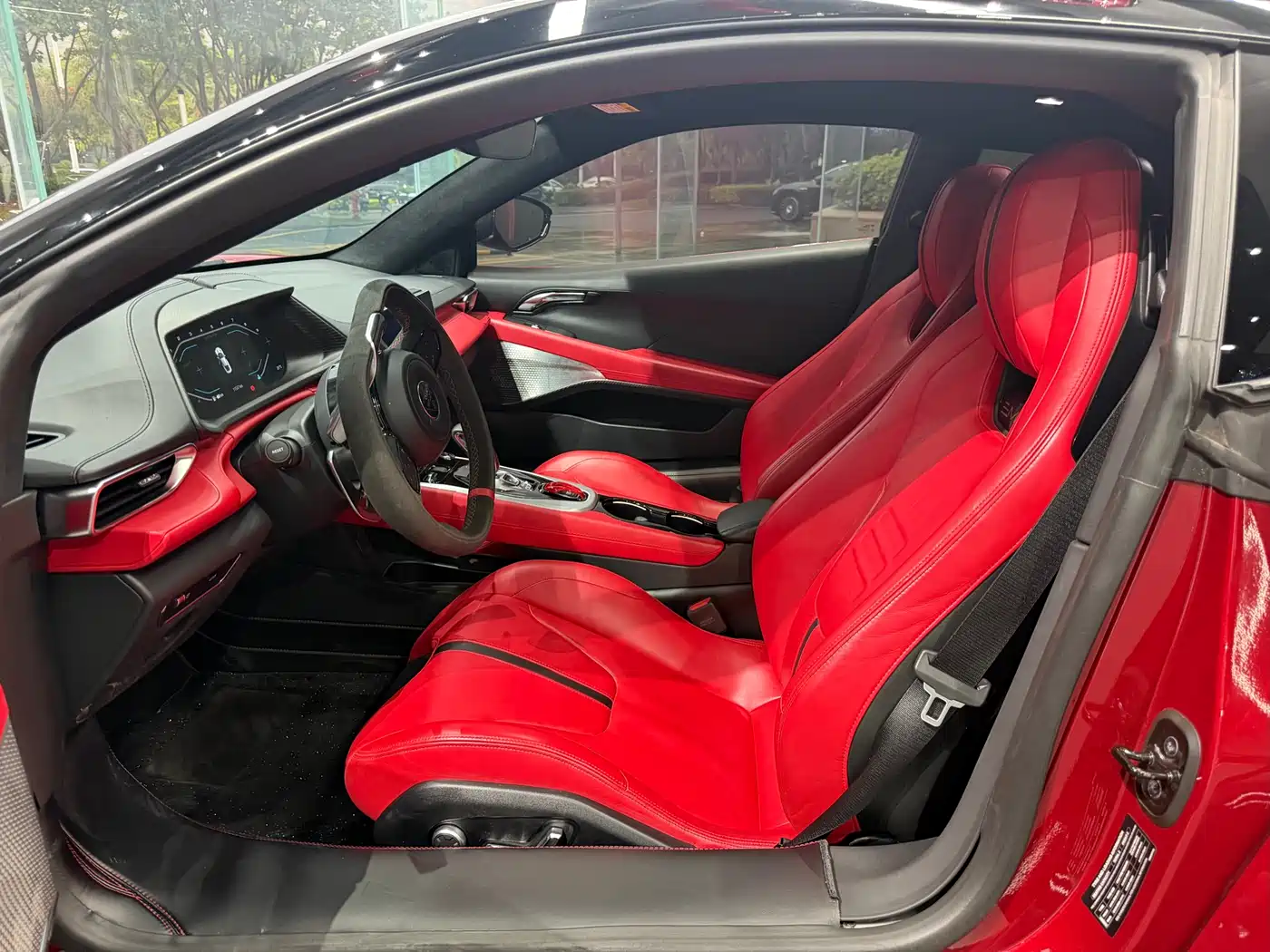 Lotus Cars EMIRA 2021 2.0T DCT First Edition фото 2