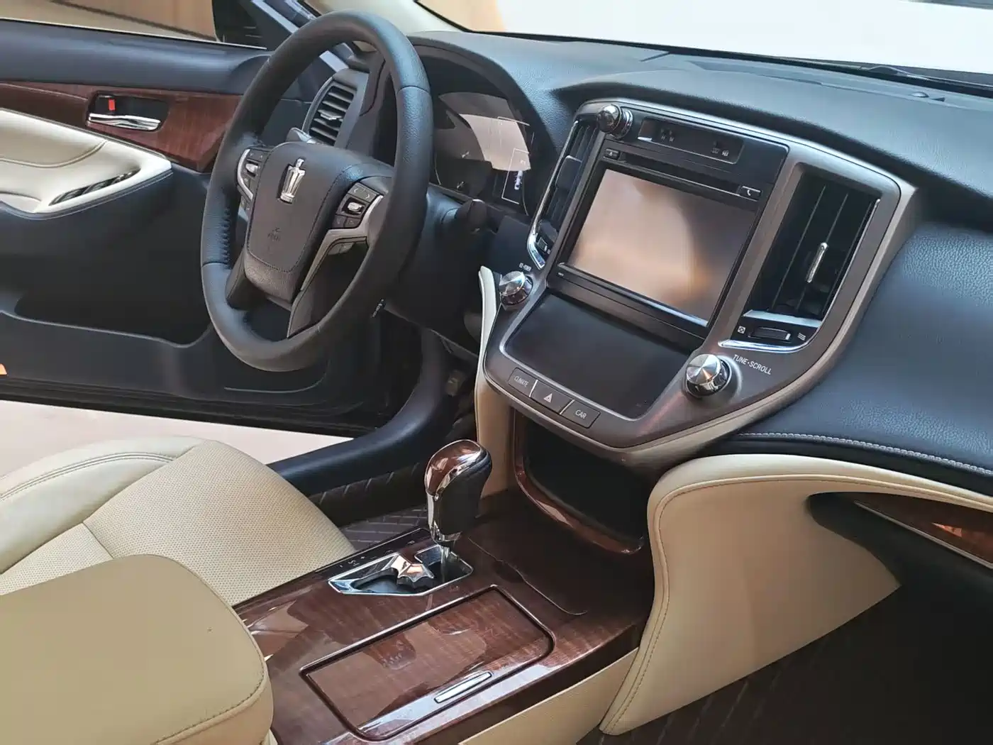 Toyota Crown 2015 2.0T Fashion фото 16