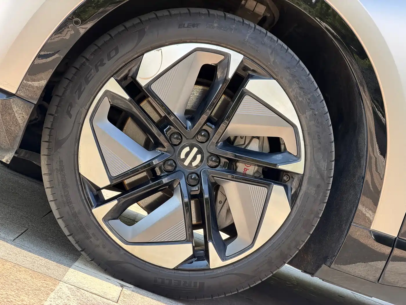 HiPhi Y 2023 2023 560km Elite Edition