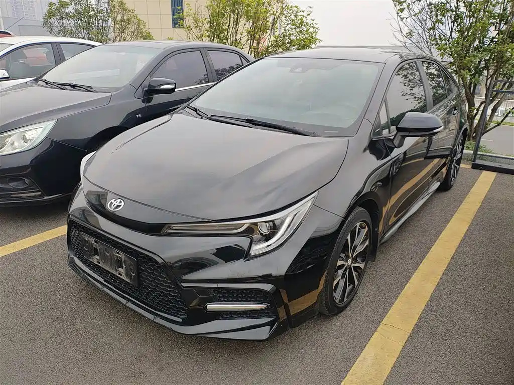 Toyota Levin 2021 185T CVT Sport Edition фото 2