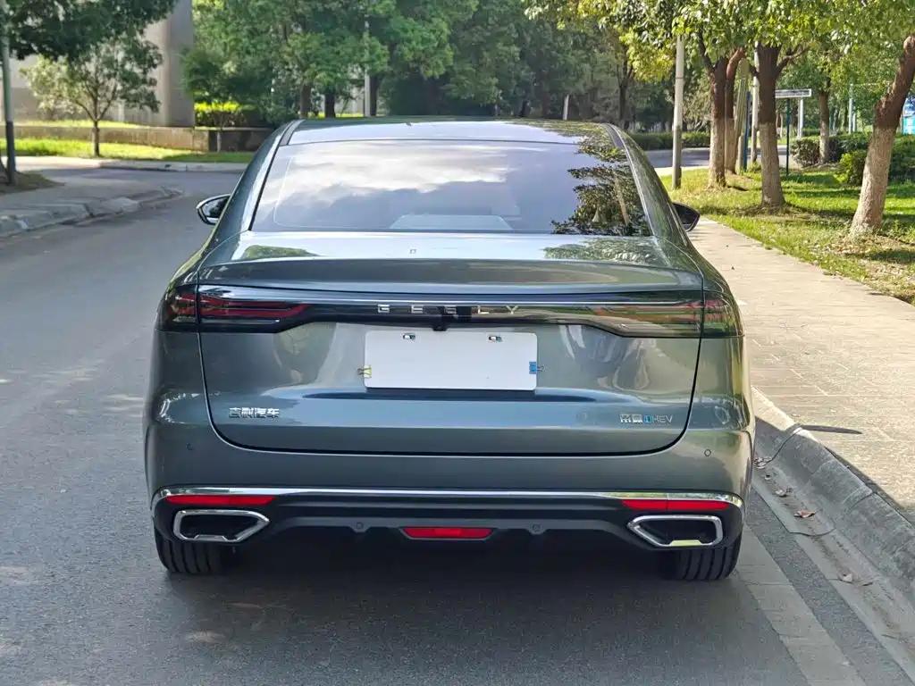Geely Emgrand 2026