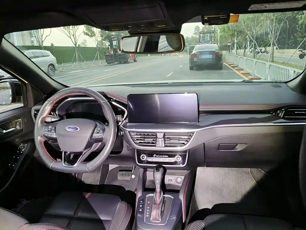 Photo 12 - Ford Focus