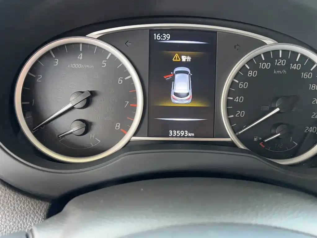 Nissan Tiida, миниатюра 3