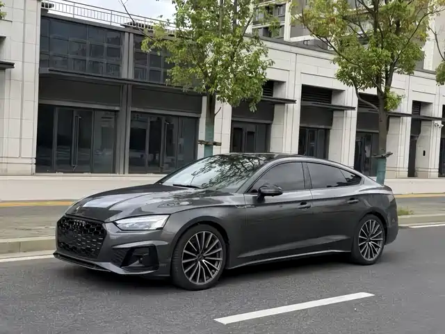 Audi A5 Sportback 40 TFSI, Стиль Драйв