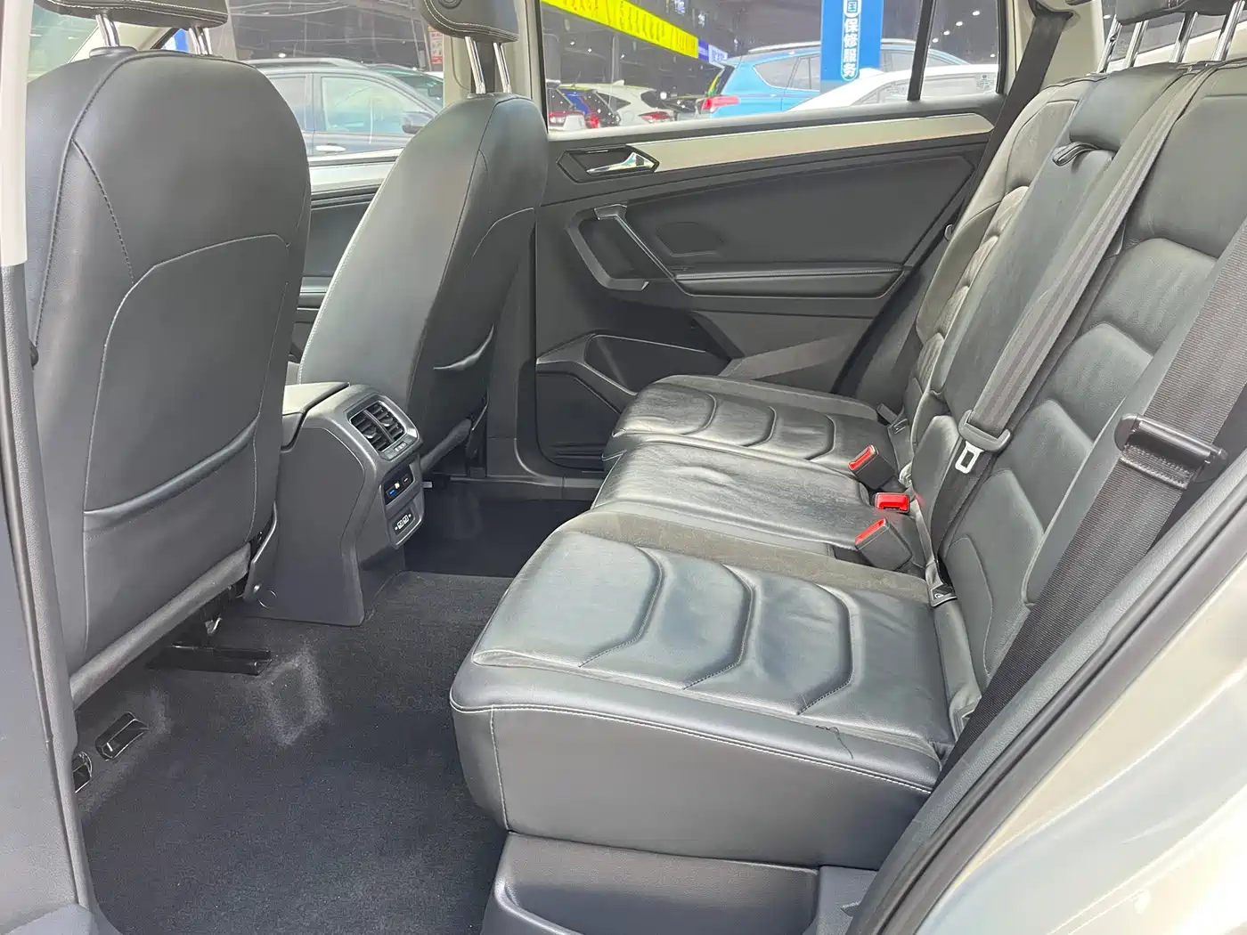 Volkswagen Tiguan L 2019 330TSI Automatic 2WD Panorama Comfort Edition China VI фото 11