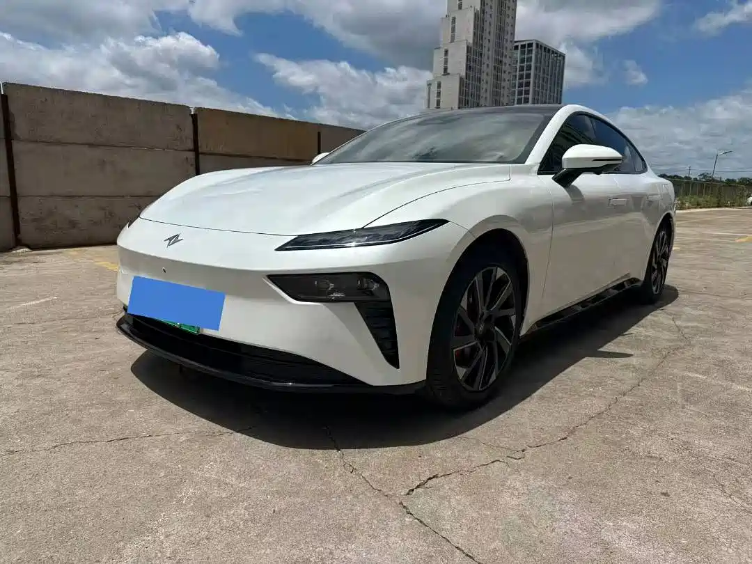 Dongfeng Yipai eπ007