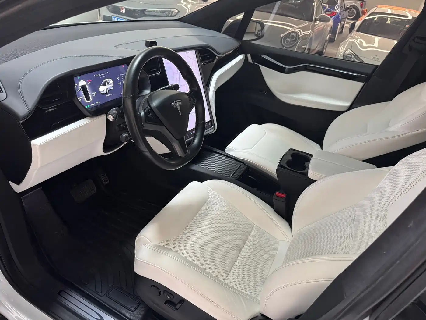 TESLA MODEL X