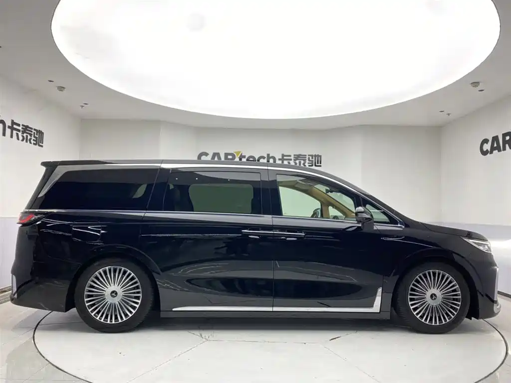 Voyah Auto Voyah Dreamer 2025 PHEV AWD Flagship Kunpeng Edition фото 6
