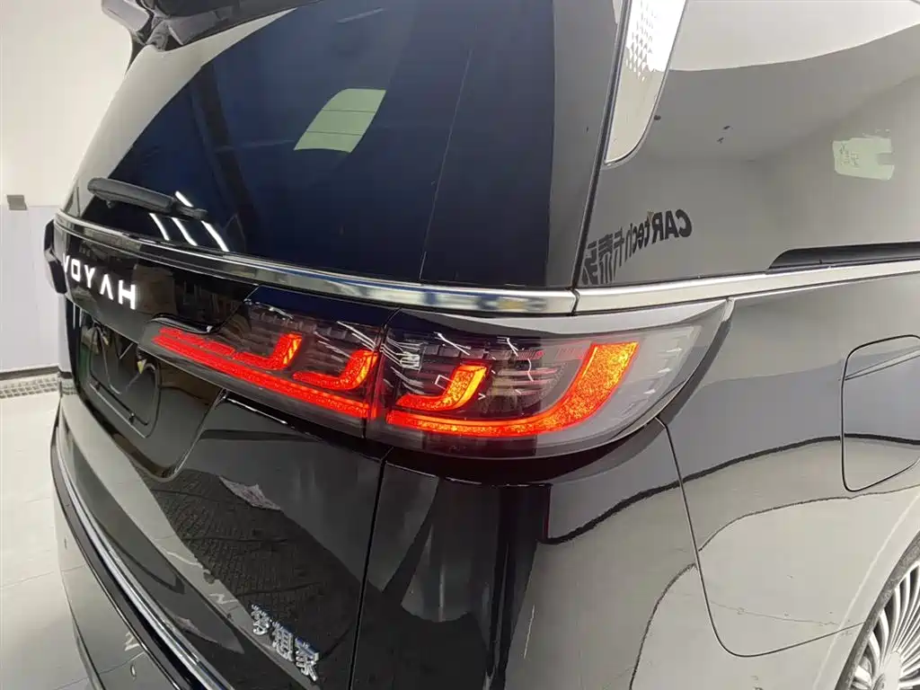 Voyah Auto Voyah Dreamer 2025 PHEV AWD Flagship Kunpeng Edition фото 10