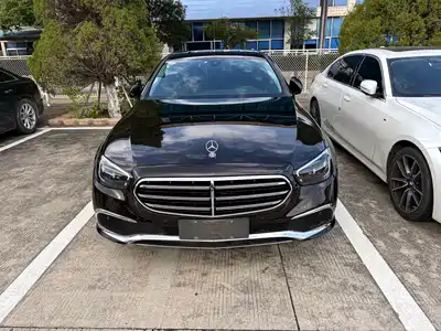 Mercedes-Benz E