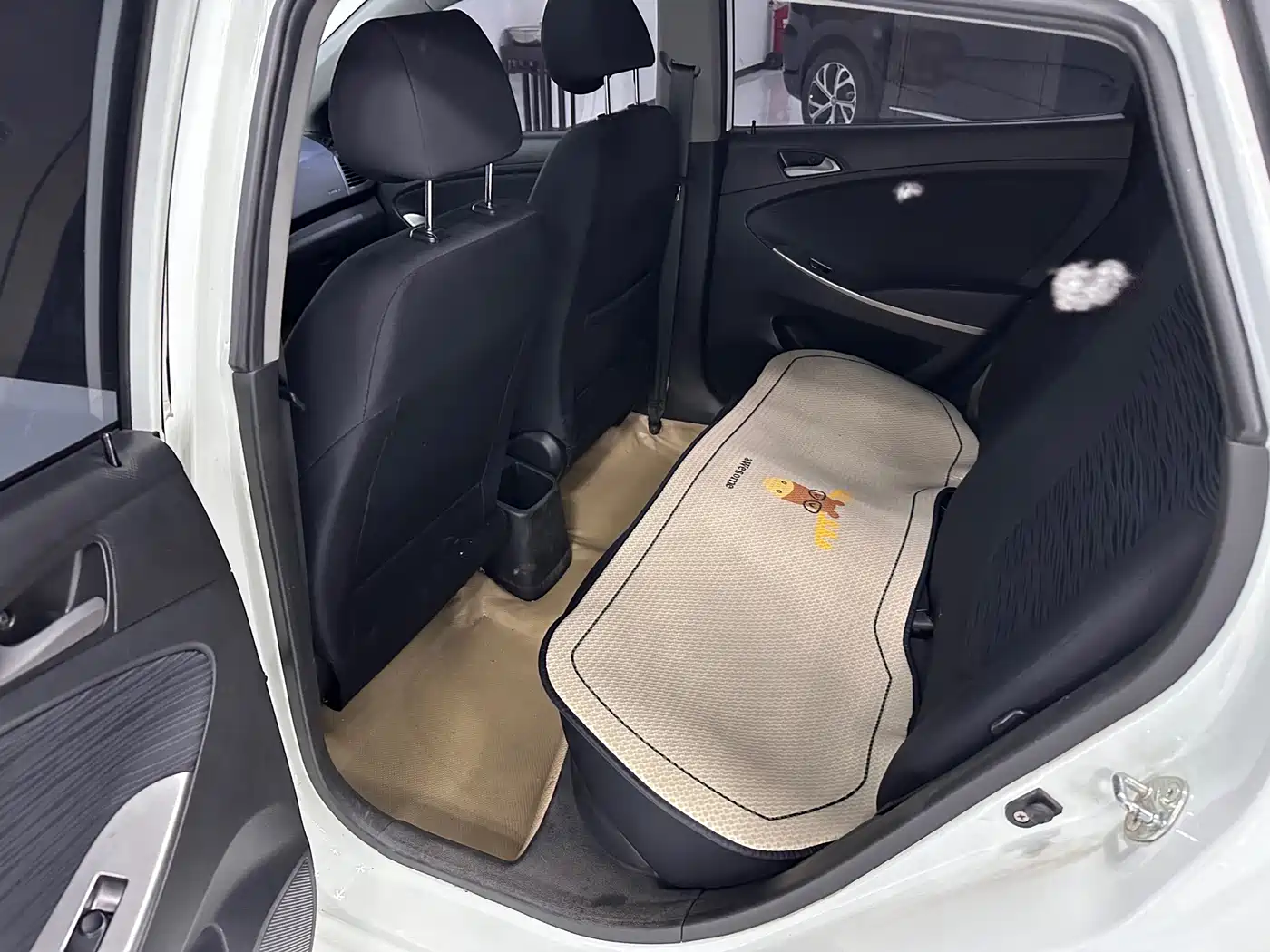 Hyundai Reina 2014 Model 1.4L Automatic GLX фото 6