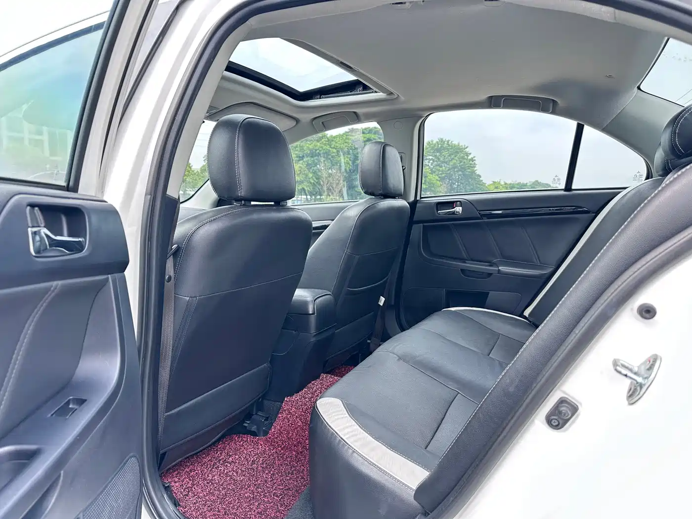Mitsubishi Lancer EX 2014 2013 ZhiShang Edition 1.8L CVT Luxury