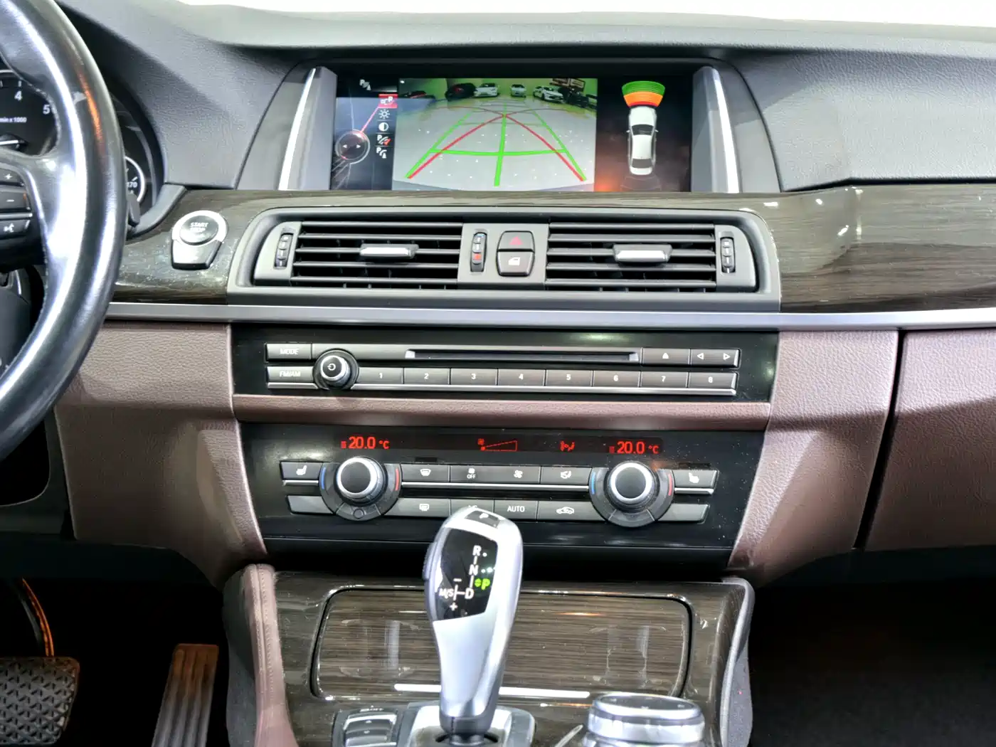 BMW 5 Series 2014 525Li Luxury Design Package фото 15