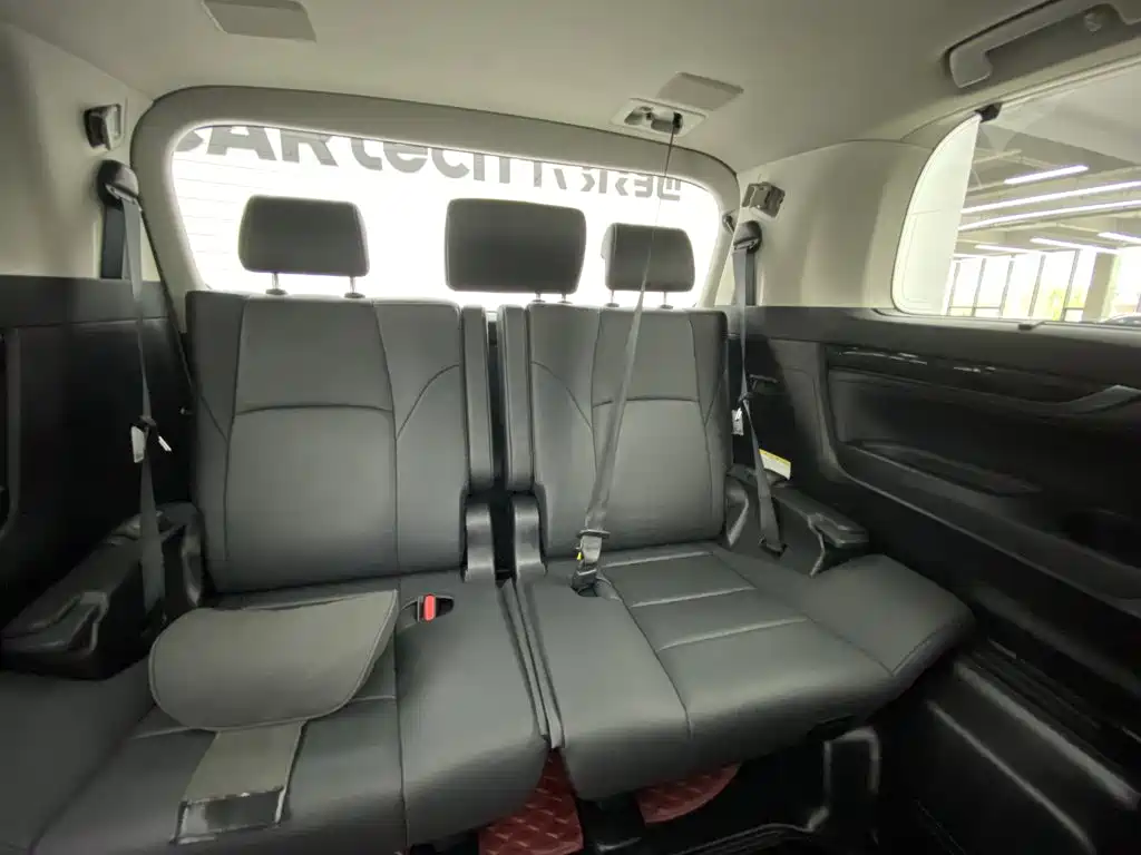 Toyota Vellfire 2023 2023 Crown Hybrid 2.5L HV Luxury