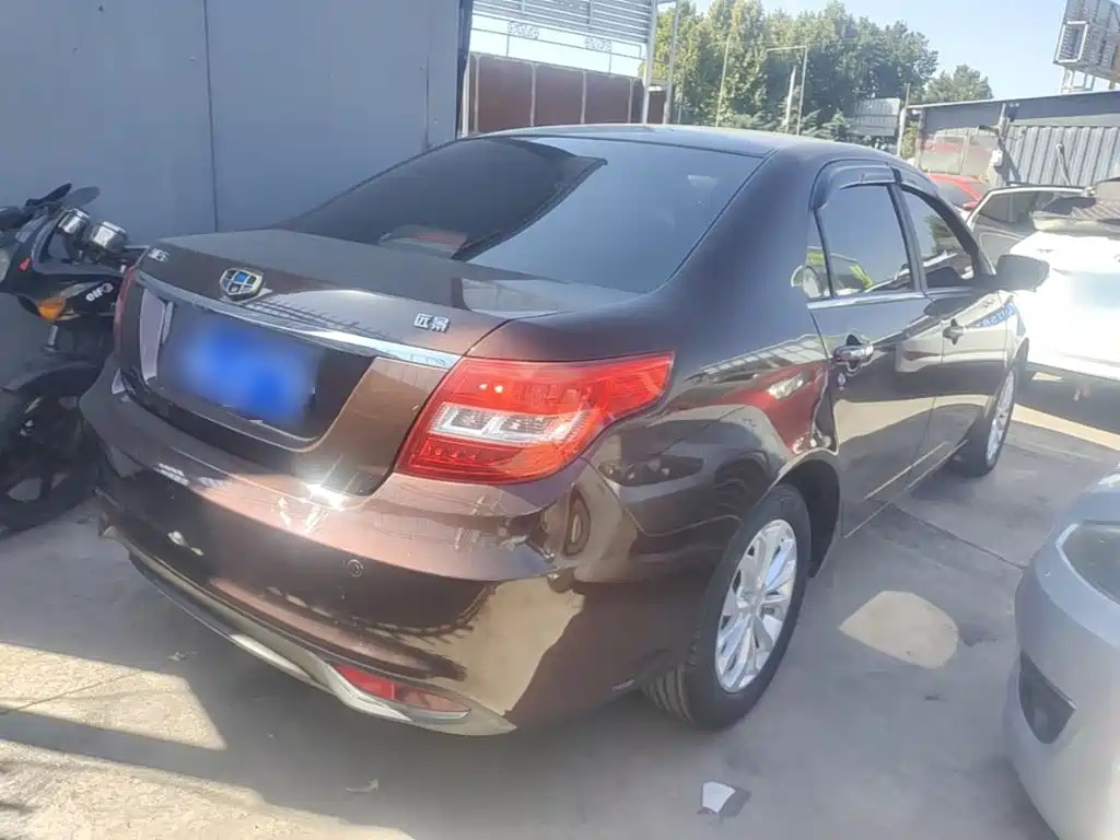 Фото 7 - Geely Vision