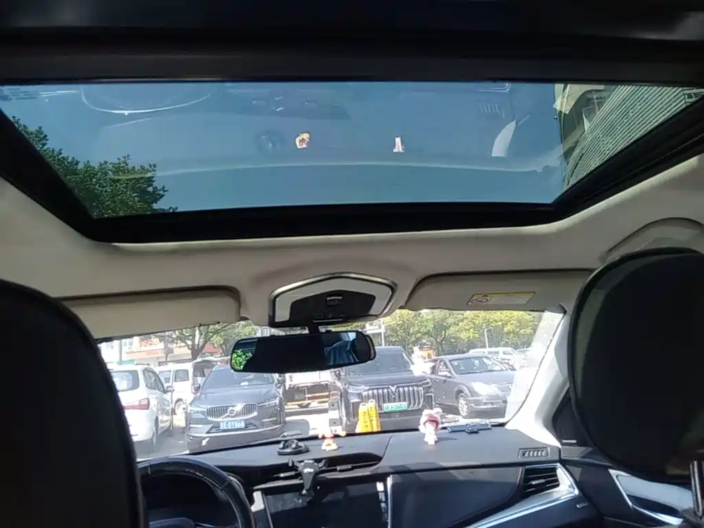 SWM Motor SWM G01 2019 2018 1.5T Automatic Smart UP