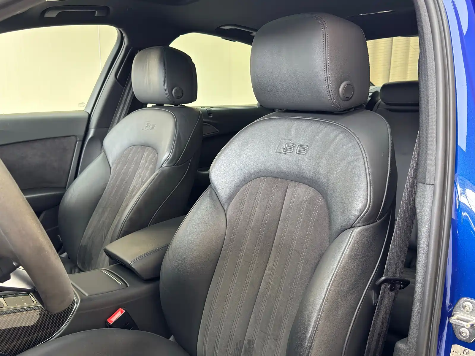 Фото 21 - Audi S6