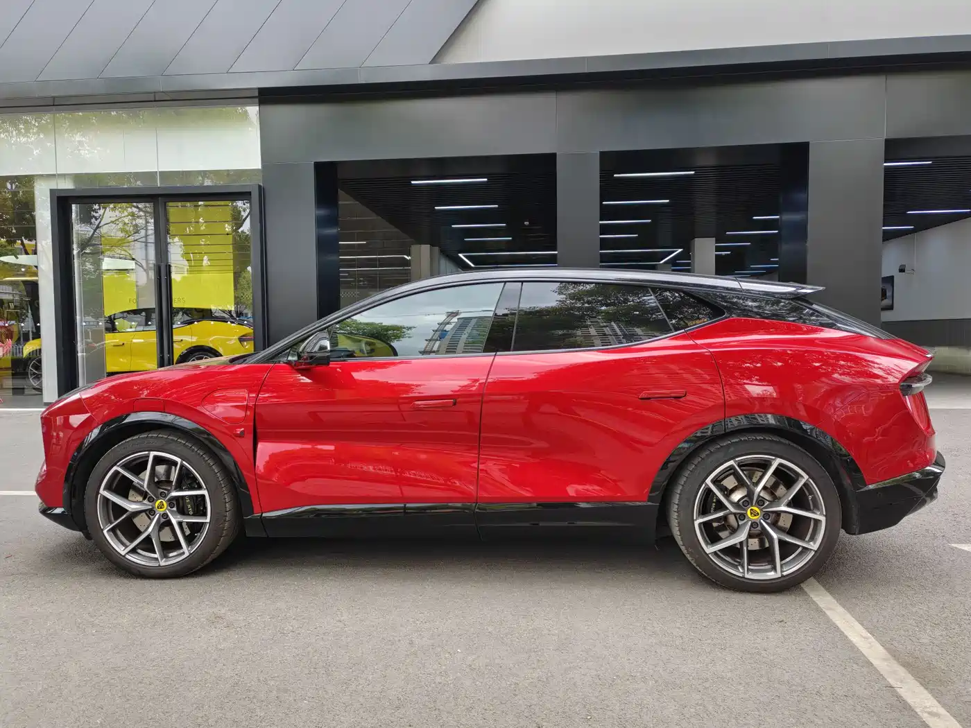 LOTUS SPORTS CAR ELETRE