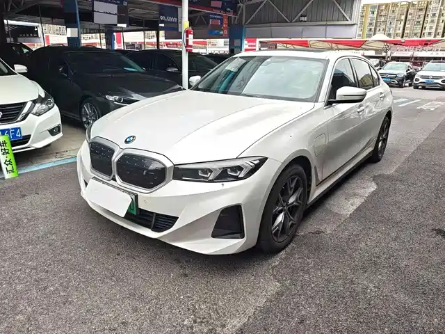 BMW i3 eDrive 35 L