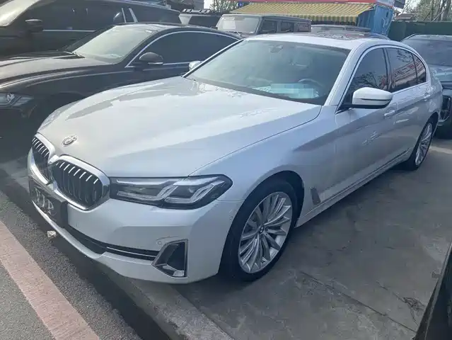 BMW 5-SERIES 2023