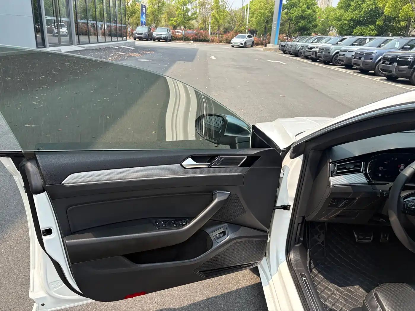 Volkswagen FAW-Volkswagen CC 2021 380TSI Eye-catching Edition фото 4