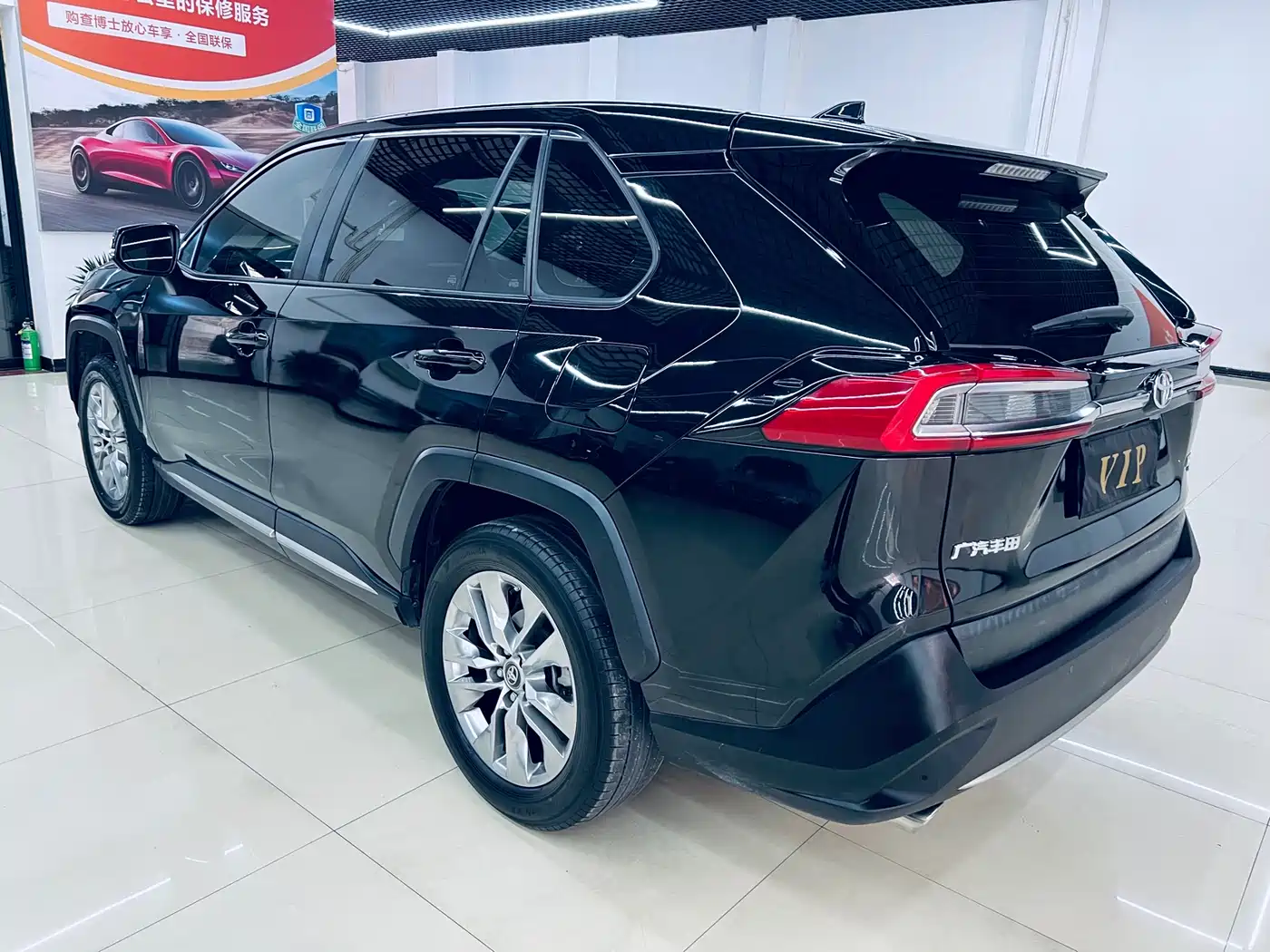 Toyota Wildlander 2022 2.0L CVT AWD Luxury Edition фото 4
