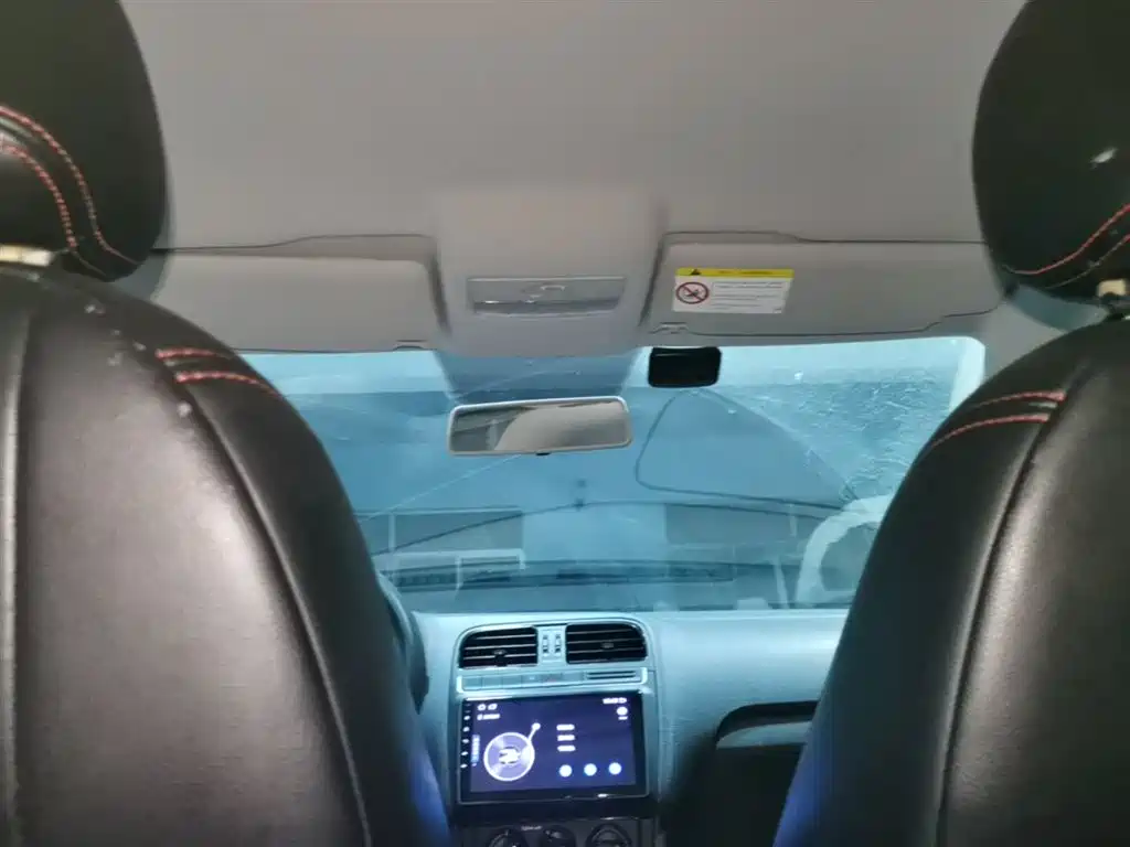 Volkswagen Polo 2016 1.4L Automatic Trend фото 18