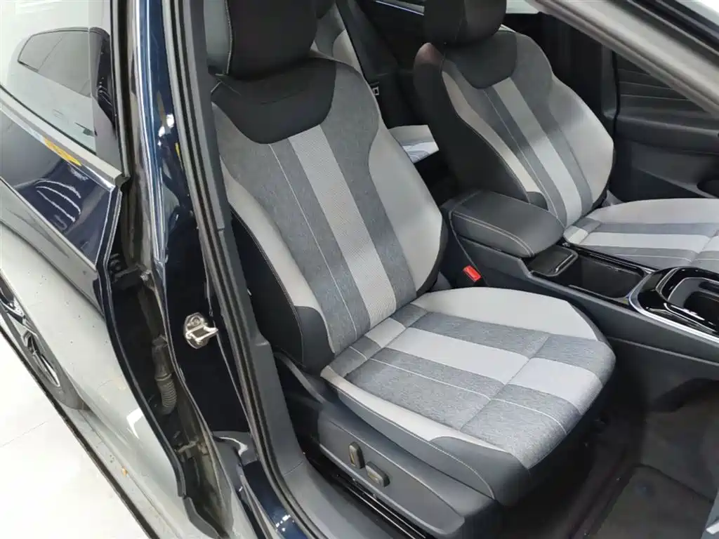 Volkswagen ID.4 CROZZ 2025 Pure Enjoyment Edition фото 25