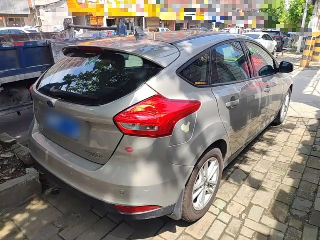 Photo 7 - Ford Focus
