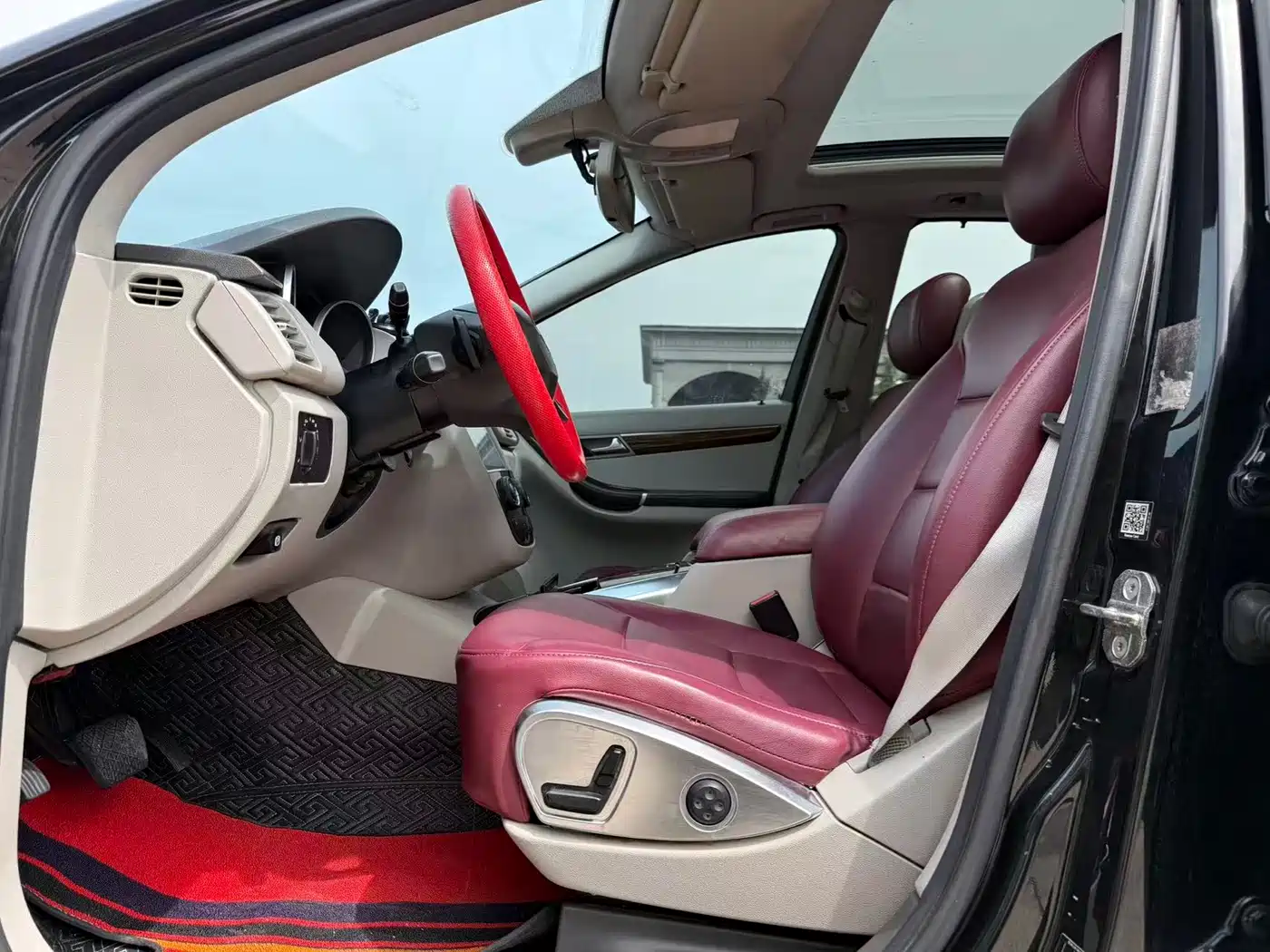 Mercedes-Benz R-Class 2011 R 350 L 4MATIC фото 4