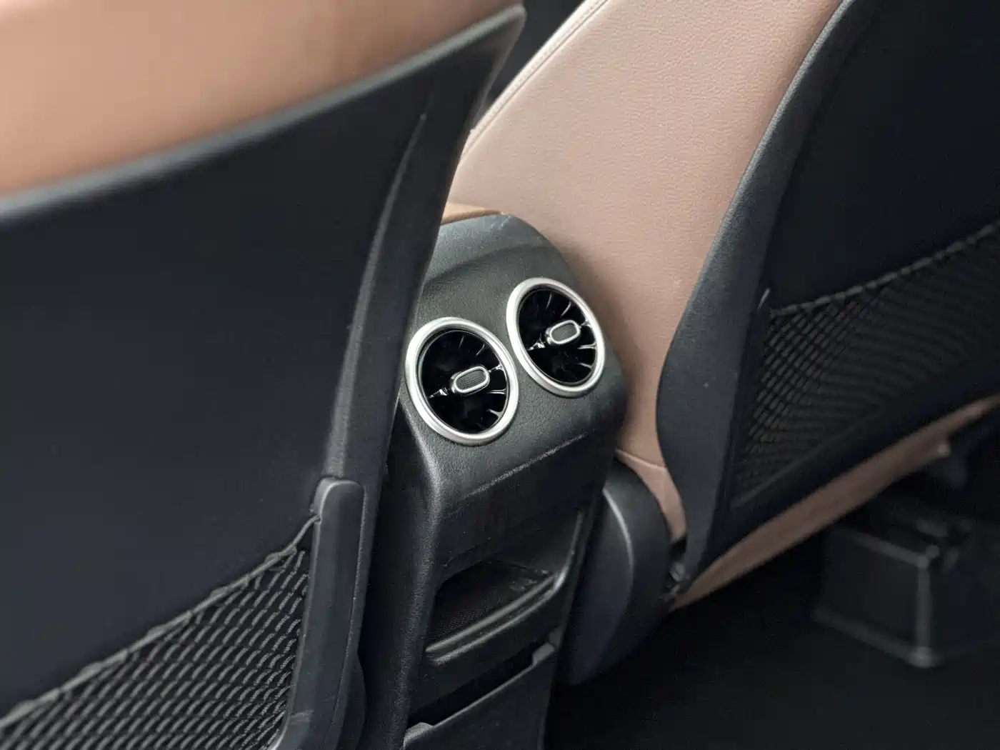 Mercedes-Benz GLB 2020 GLB 200 Dynamic фото 6