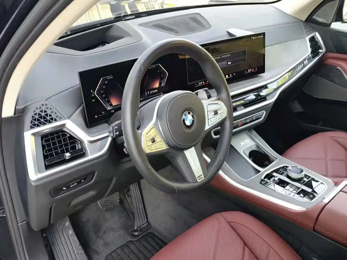 BMW X5 2026 2025 Model xDrive 30Li Exclusive M Sport Blackout Package