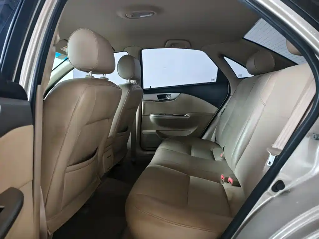 Фото 9 - Buick Excelle