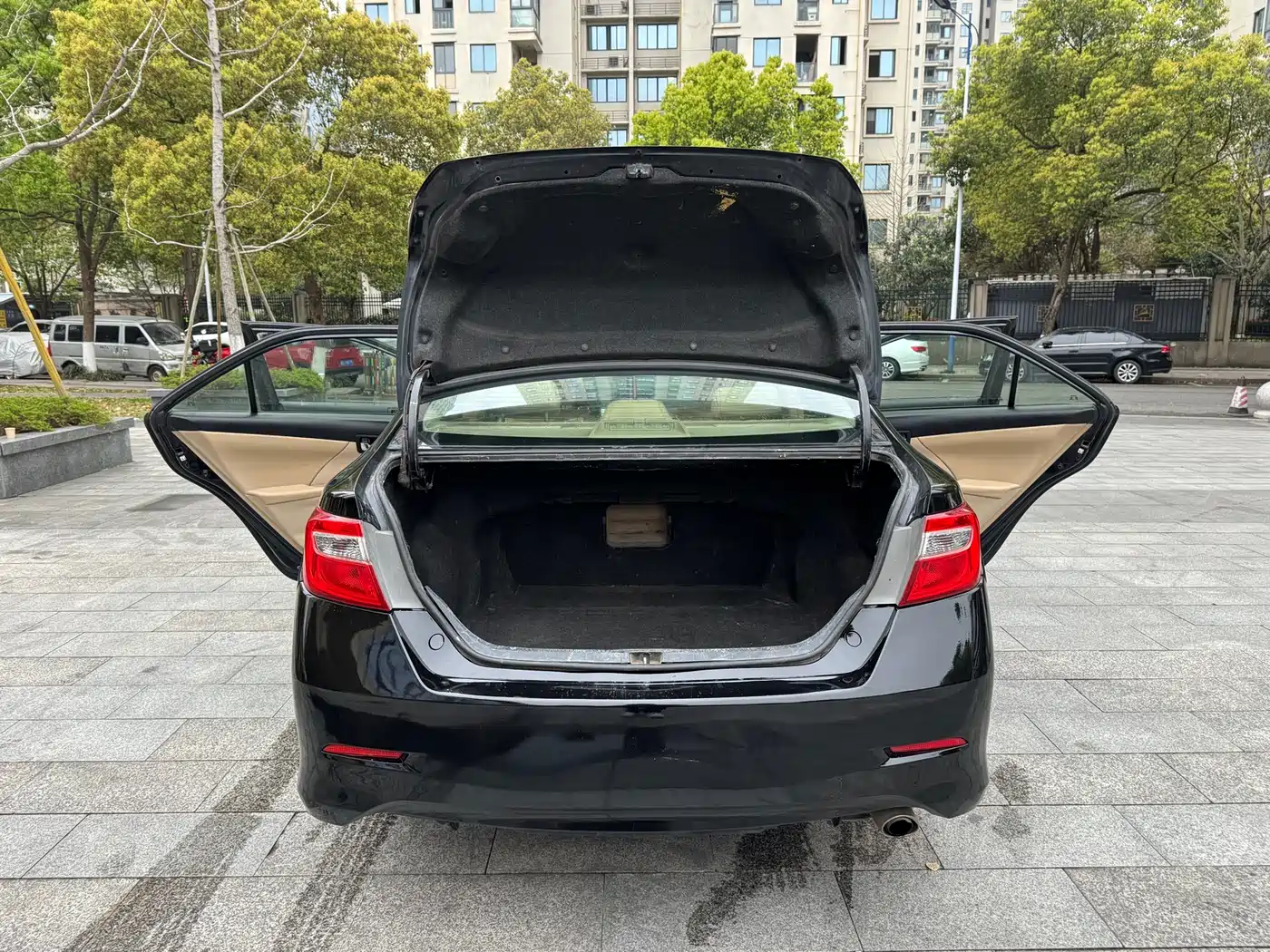 Toyota Camry 2012 2.0G Luxury Edition фото 15
