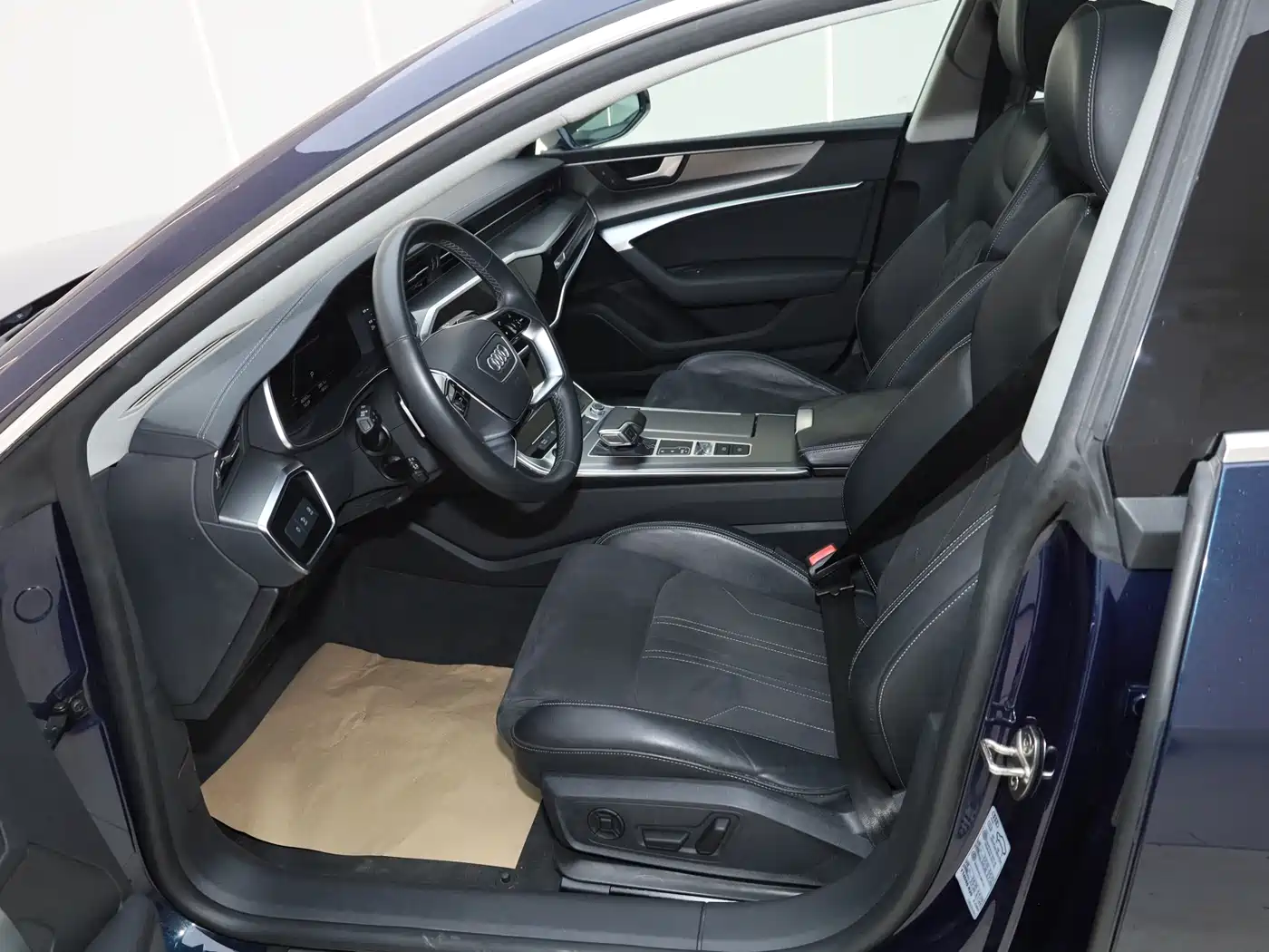 Audi A7L 2024 45TFSI S-line Dream Edition Crystal Package фото 19