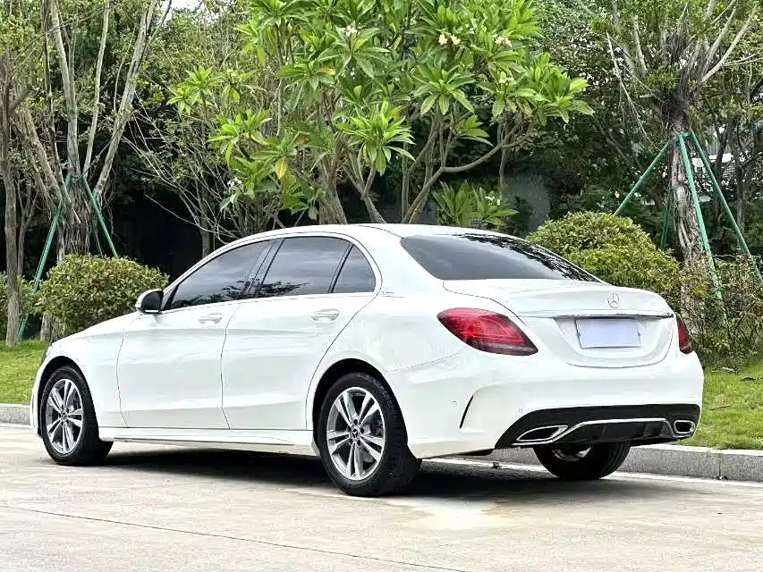 Mercedes-Benz C-Class 2017 C 200 L Sport фото 3