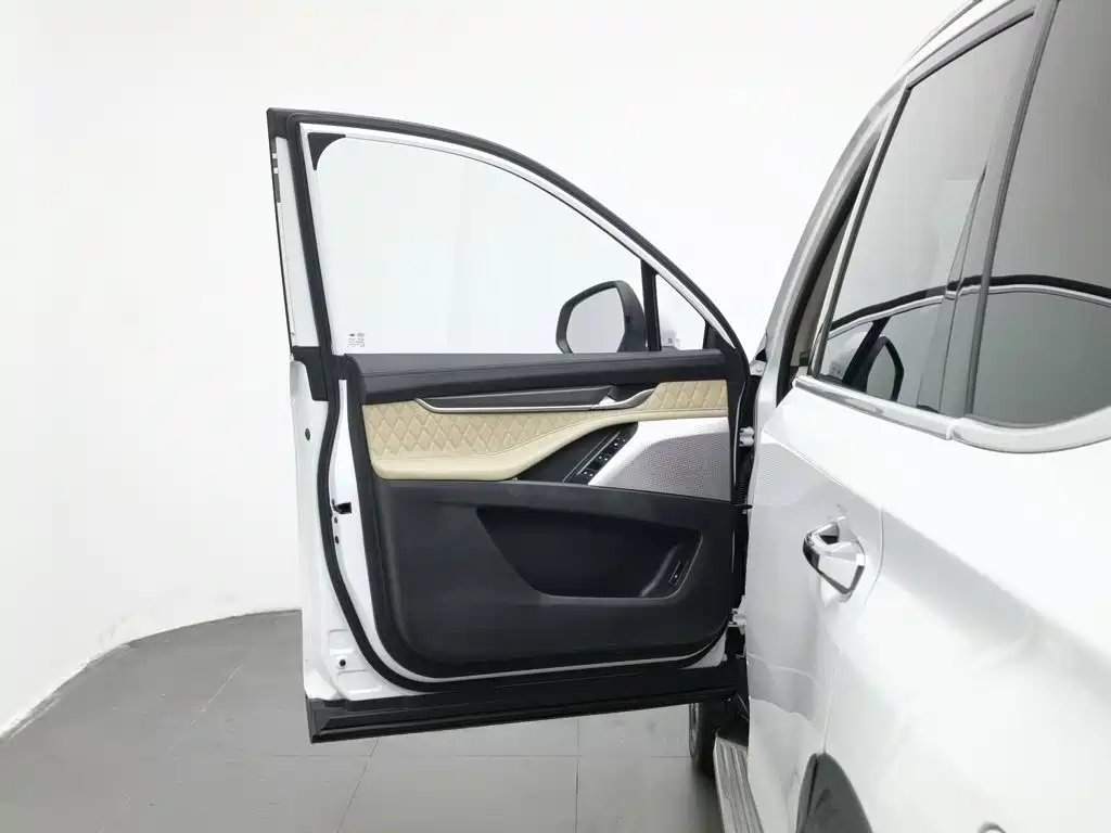 SAIC Maxus D90 2018 2017 2.0T Automatic 4WD Sirius