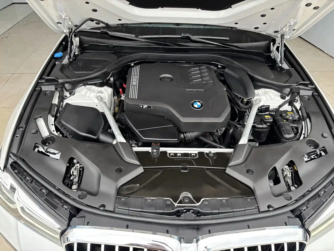 Фото 30 - BMW 5 Series