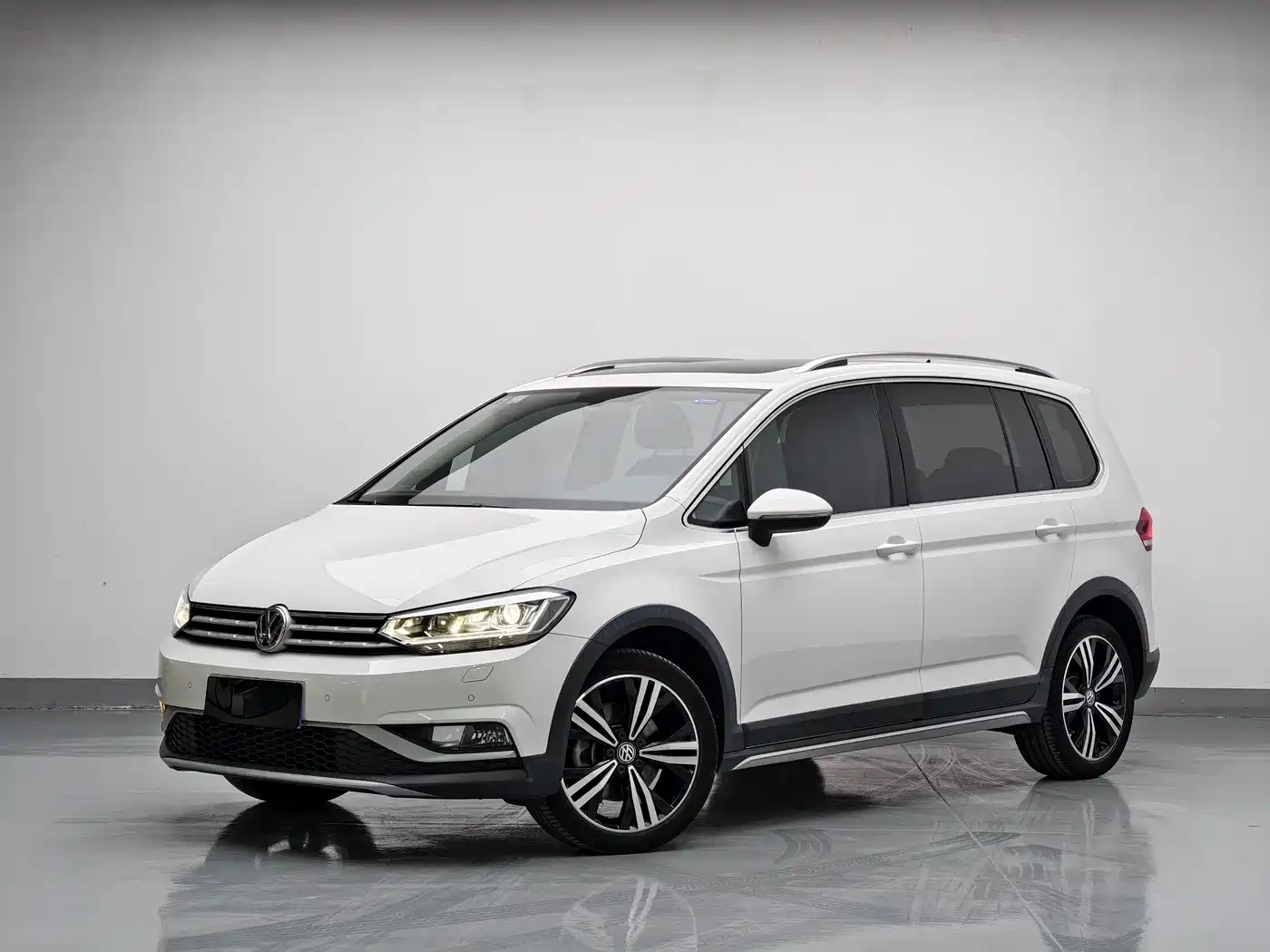 Volkswagen Touran 2019 2018 Touran L 280TSI DSG Cross Edition 7-seater China VI