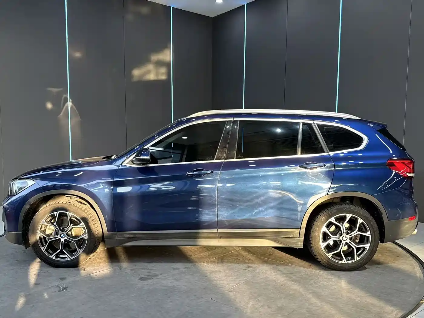 BMW X1 2020 sDrive25Li Leading Model фото 4