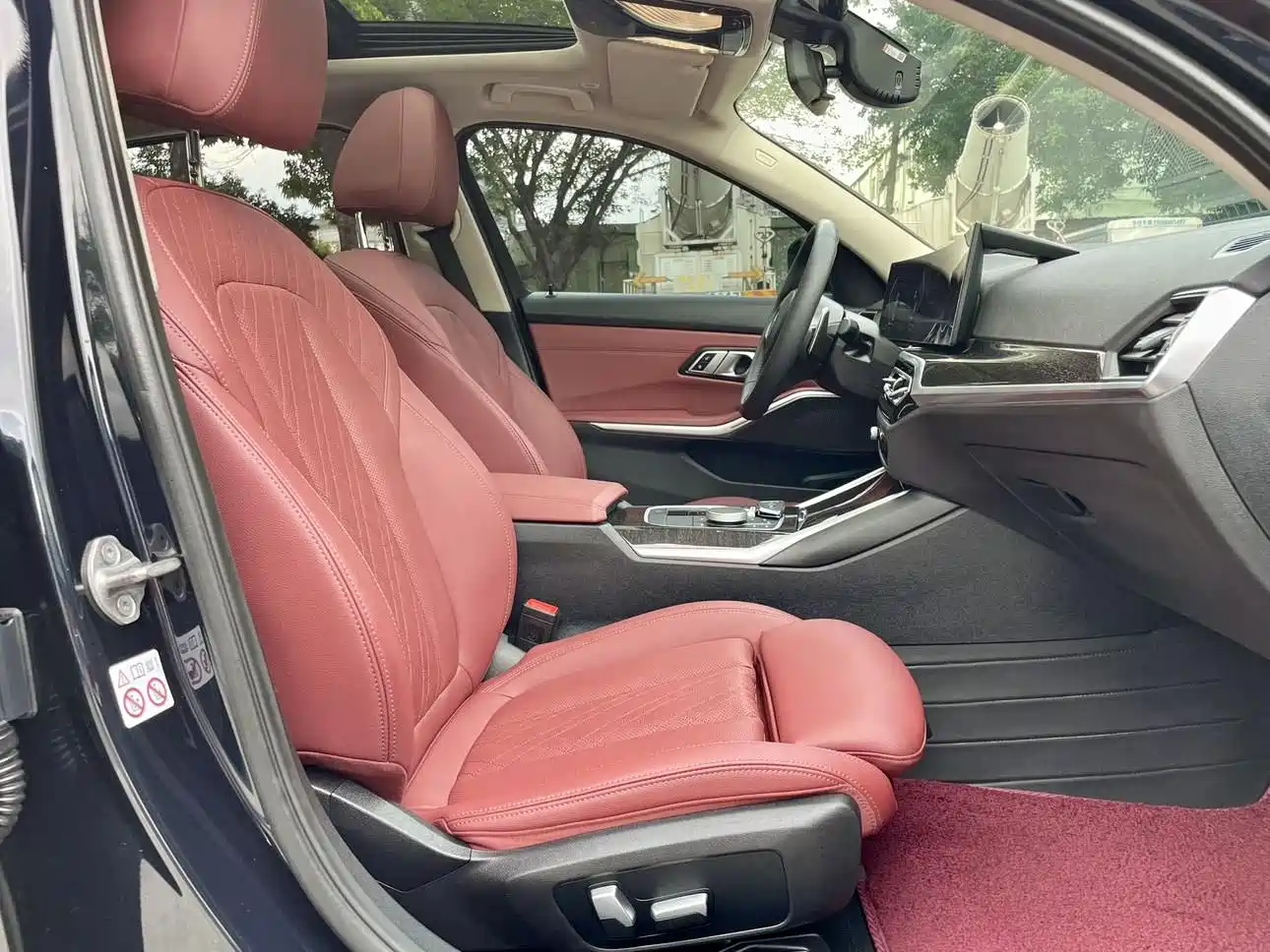 BMW 3 Series 2023 325Li M Sport Package фото 10