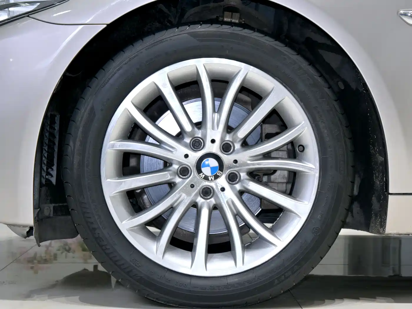 BMW 5 Series 2014 525Li Luxury Design Package фото 27